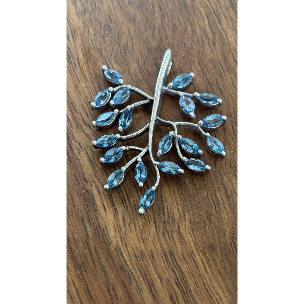 Fine Sterling Silver 925 TGGC Blue Topaz Cluster Pendant Necklace